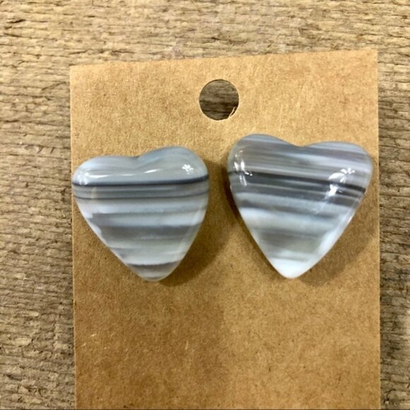 Heart Shaped Banded Agate Earrings - Picture 1 of 4